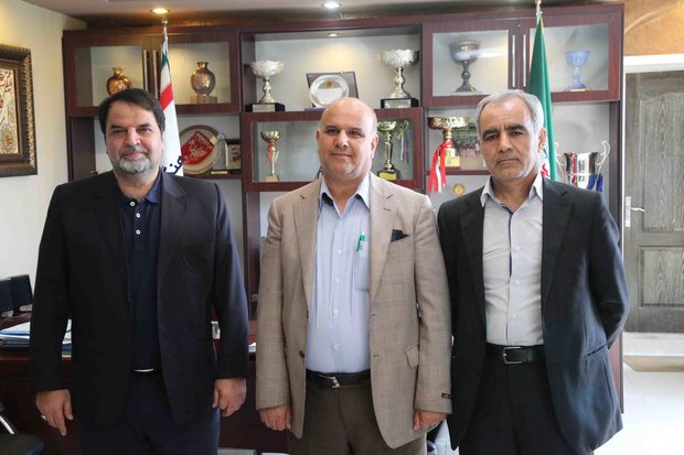 رئیس هیات فوتبال خوزستان: امنیت برگزاری بازیها را که من نباید تامین کنم/ نباید مانور داد!