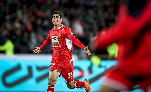 اختصاصی/ محمد نادری در پرسپولیس ماندنی شد