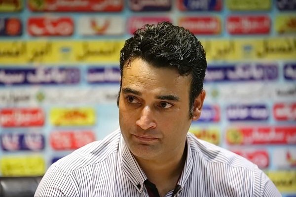 نظرمحمدی: اگر رگ گردنم را بزنند، تیم را حفظ می‌کنم