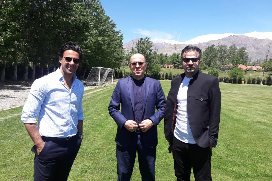 دو برداشت از  جلسه سعادتمند و فرهاد مجیدی