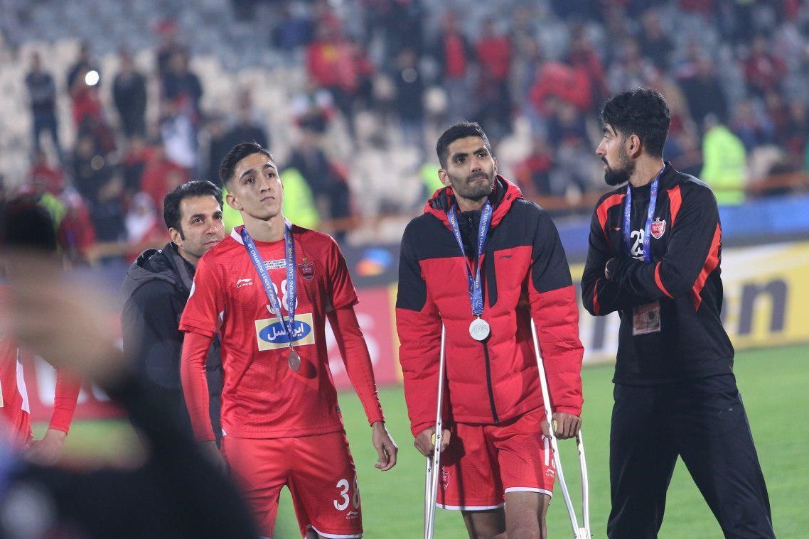 جلسه مدافع مصدوم پرسپولیس با دکتر کیهانی