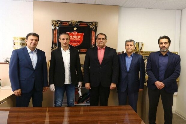 راهکار رسول پناه برای حل بحران در پرسپولیس: جلسه خصوصی!