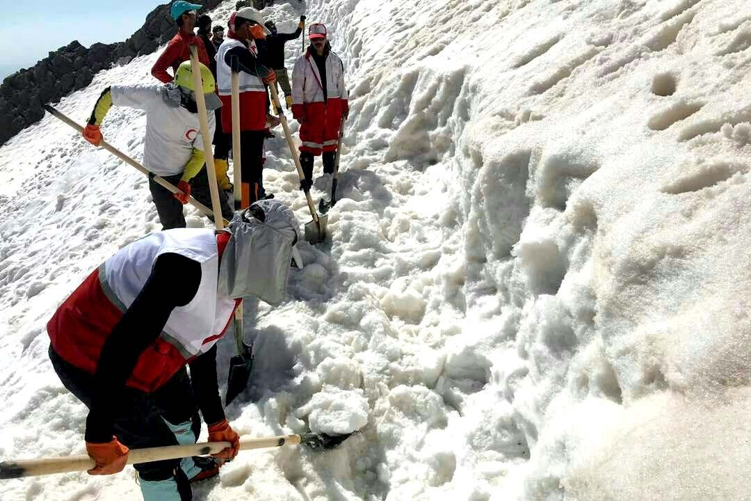 پایان جستجوها در ارتفاعات تهران/ پیکر دو کوهنورد مفقود در دارآباد پیدا شد