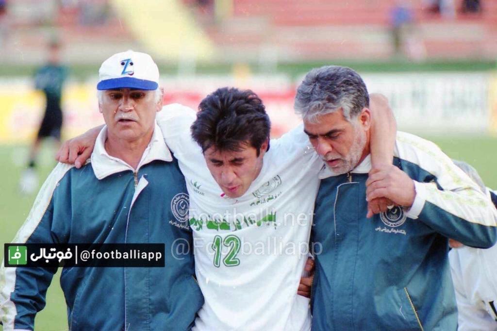 با پيراهن پاس در اولين دوره ليگ برتر