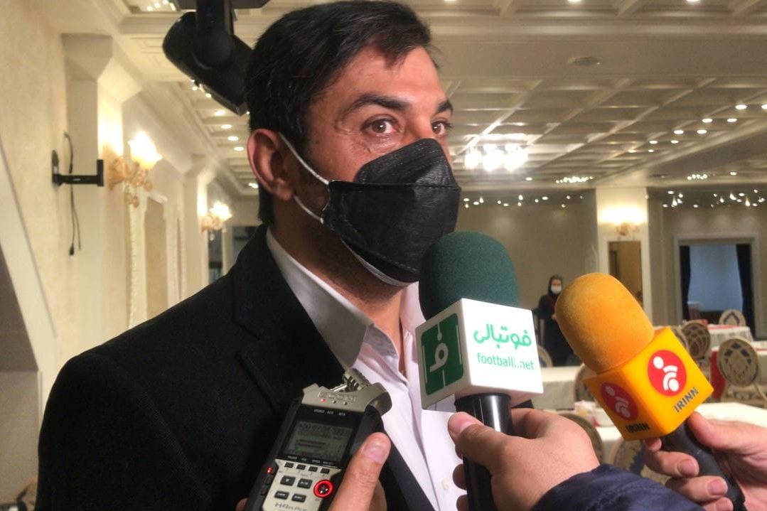 نکیسا: فوتبال تهران آدم فوتبالی نمی‌خواهد، باید سیاسی باشید/ اینها فوتبالی نیستند و پدر فوتبال را در آورده‌اند