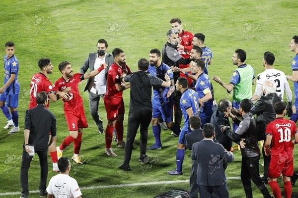 فریم به فریم با درگیری زشت بازیکنان پرسپولیس و استقلال