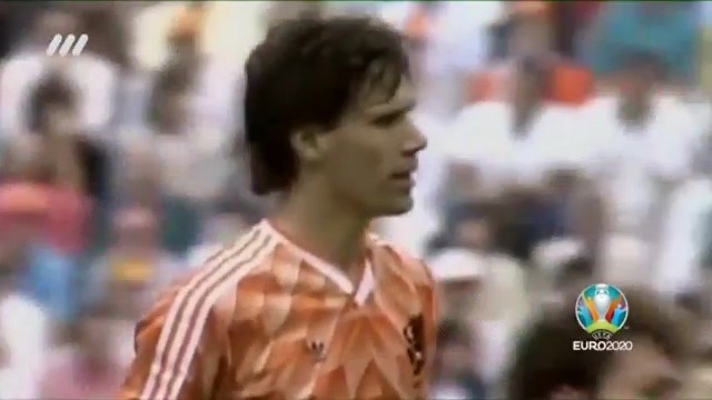 مارکو فان باستن ، اسطوره فوتبال هلند / آن والی بیادماندنی