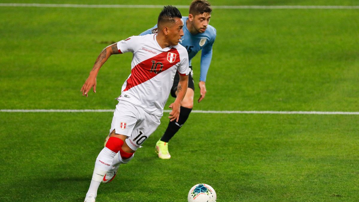 خلاصه بازی پرو 1-1 اروگوئه