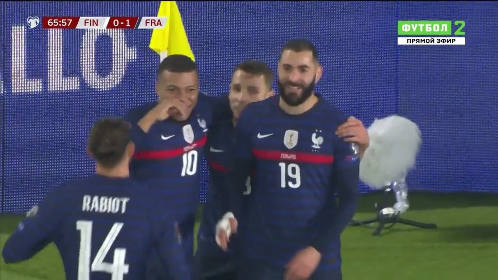 گل اول فرانسه به فنلاند (کریم بنزما)