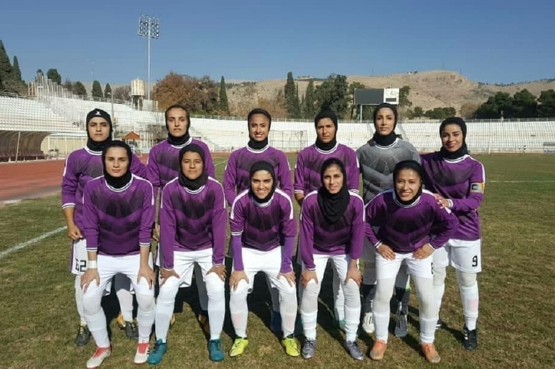 دومین انصراف در لیگ برتر/ فقدان منابع مالی و اقدامات غیرحرفه‌ای گریبان‌گیر فوتبال زنان