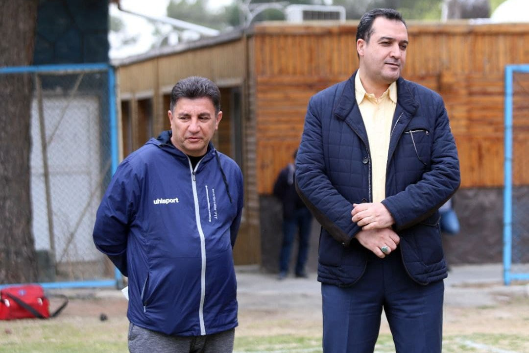 حضور مدیرعامل گلگهر در تمرین این تیم قبل از مصاف با استقلال (عکس)