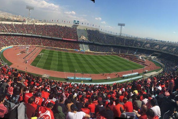 تماشاگران و داوران دربی در ورزشگاه آزادی بیمه شدند