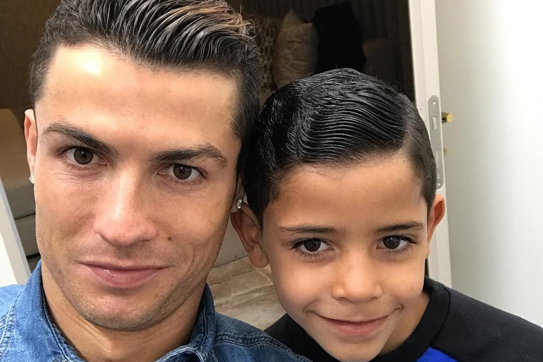 واکنش جالب رونالدو به تمسخر تیپ پسرش