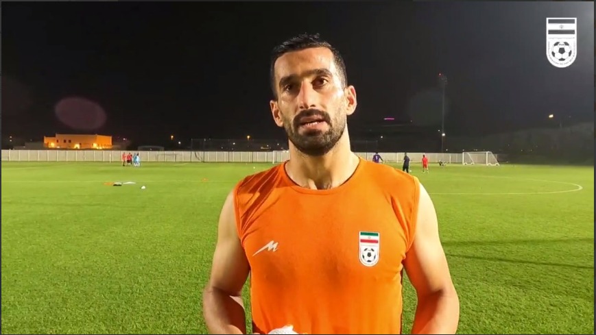 صحبت های احسان حاج صفی و سعید عزت الهی راجع به شرایط تیم ملی و اردوی قطر