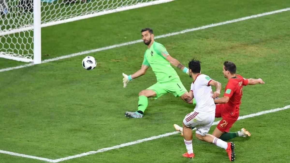شوت طارمی مقابل پرتغال که میتوانست ایران را بالاتر از اسپانیا و پرتغال راهی دور حذفی جام جهانی 2018 کند