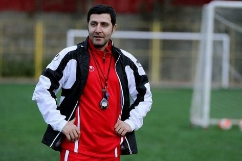 منافی: گل‌محمدی بهترین فردی است که می‌تواند در مورد ماندن یا جدایی تصمیم بگیرد/ پرسپولیس عصبانی و عجول است