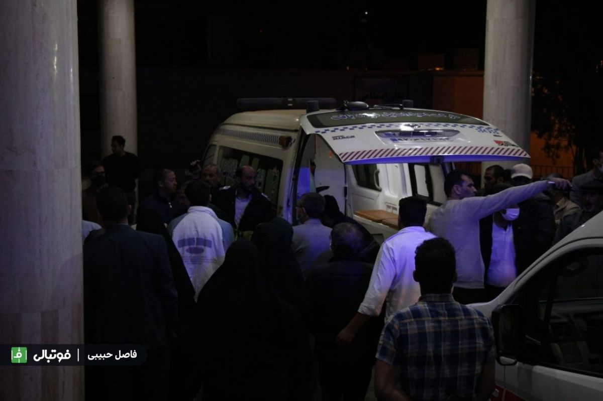 تصاویری از انتقال مصدومان سانحه بالگرد بافت کرمان به بیمارستان