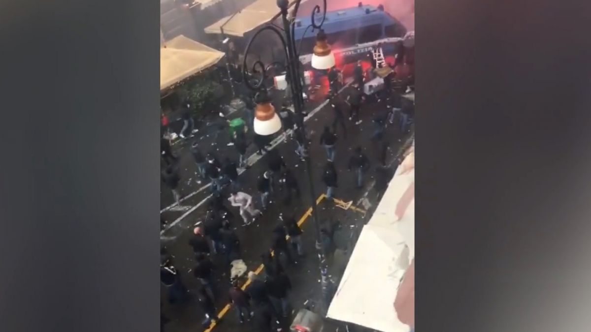 نابود شدن شهر ناپل توسط هواداران فرانکفورت و درگیری با پلیس پیش از تقابل با ناپولی