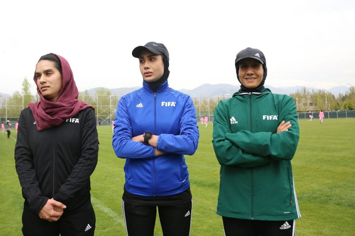 قضاوت سه تیم داوری زن ایرانی در مسابقات انتخابی المپیک فوتبال