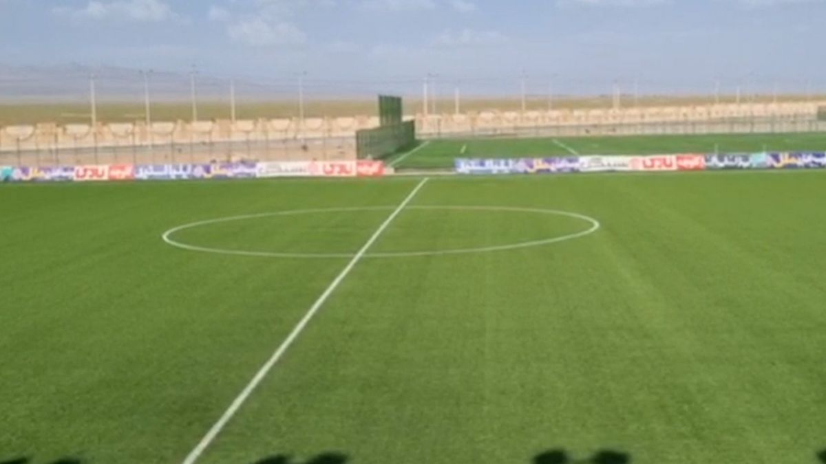 حال و هوای ورزشگاه شهدای مس قبل از بازی تیمهای مس شهربابک و فجر سپاسی در لیگ یک