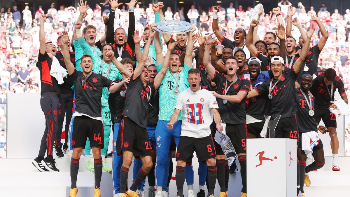 مراسم اهدای جام قهرمانی بوندسلیگا در فصل 23-2022 به بایرن مونیخ
