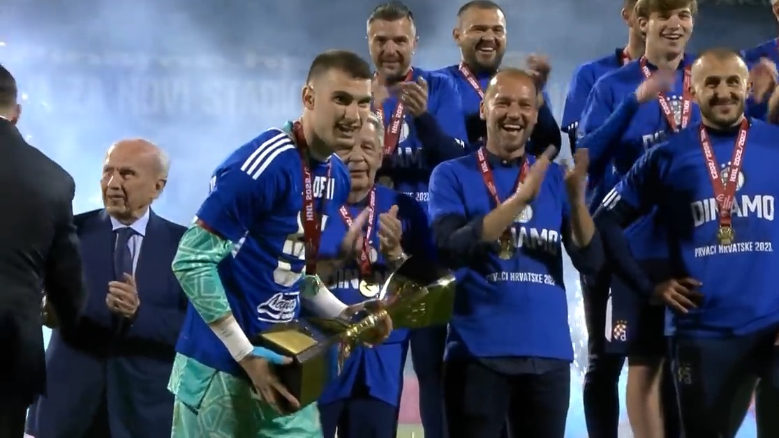 جشن قهرمانی دیناموزاگرب در لیگ کرواسی به کاپیتانی لیواکوویچ