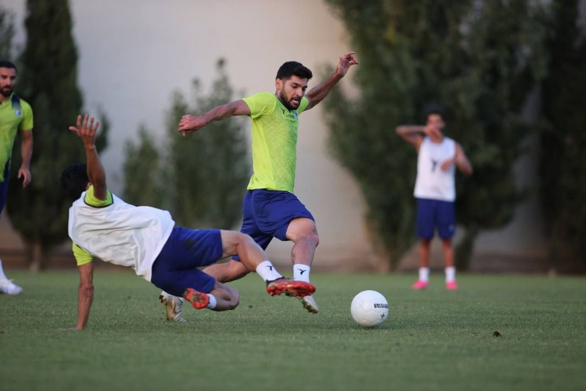 تمرین امروز استقلال در حضور هواداران برگزار شد