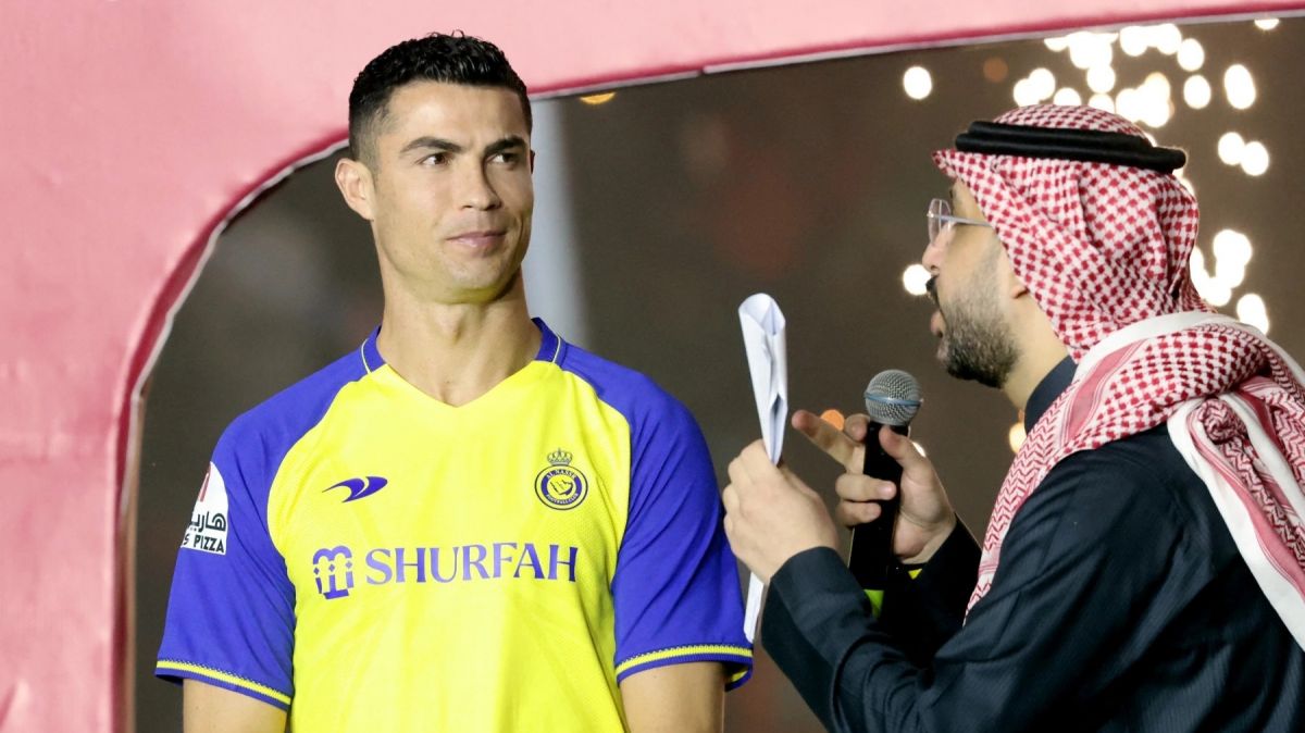 یادداشت ویژه/ لیگ‌های غیرفوتبالی که منجر به حضور امثال رونالدو در لیگ‌ فوتبال عربستان شدند!