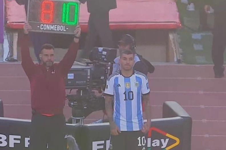 بازیکنی که پیراهن شماره 10 آرژانتین را به جای مسی پوشید