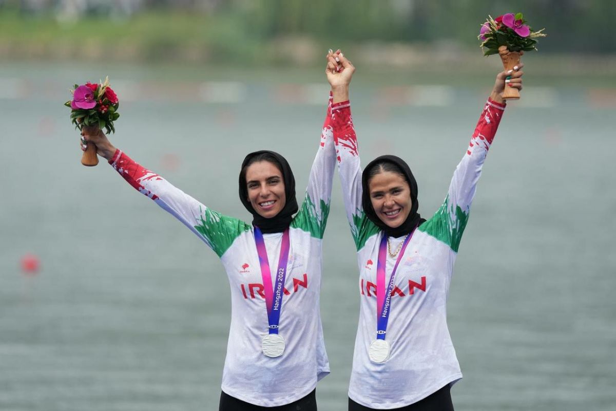 زنان روئینگ ایران به مدال نقره رسیدند