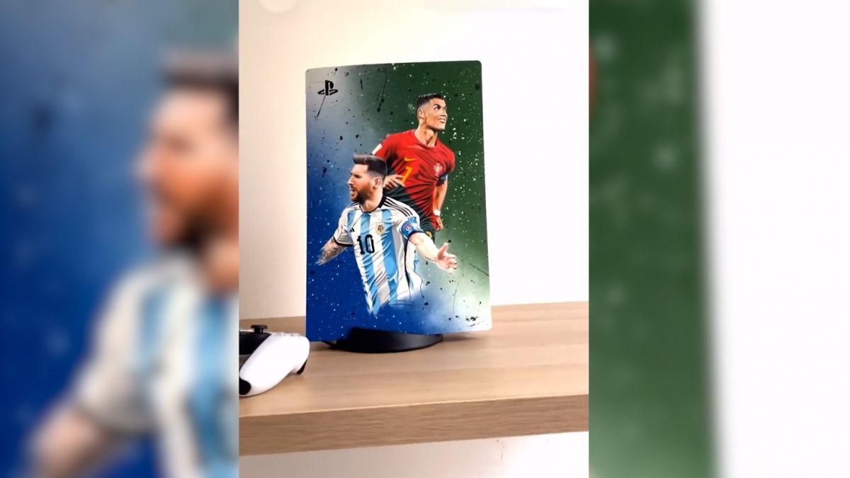 طراحی دو ستاره فوتبال جهان "لیونل مسی و کریستیانو رونالدو" بر روی کنسول پلی استیشن 5