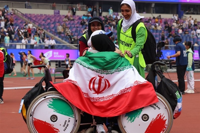 بانوان ایران به مدال‌های نقره و برنز پرتاب وزنه رسیدند
