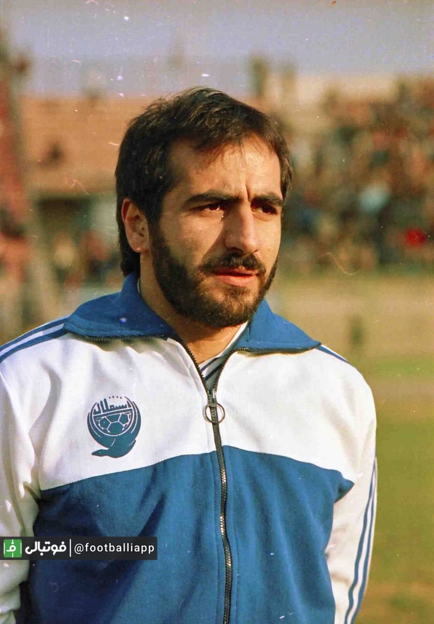 علی اصغرحاجیلو، تنها بازیکنی که فقط پیراهن استقلال را پوشید؛ او هفده سال برای استقلال بازی کرد و در نهایت با پیراهن استقلال، کفشهایش را آویخت؛ حاجیلو در حال حاضر، رییس آکادمی باشگاه استقلال است
