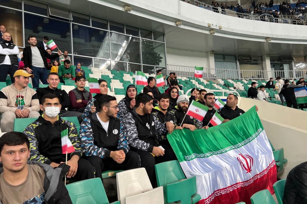 حاشیه بازی ایران و ازبکستان| حضور اعضای تیم ملی جودو نوجوانان و جوانان در ورزشگاه