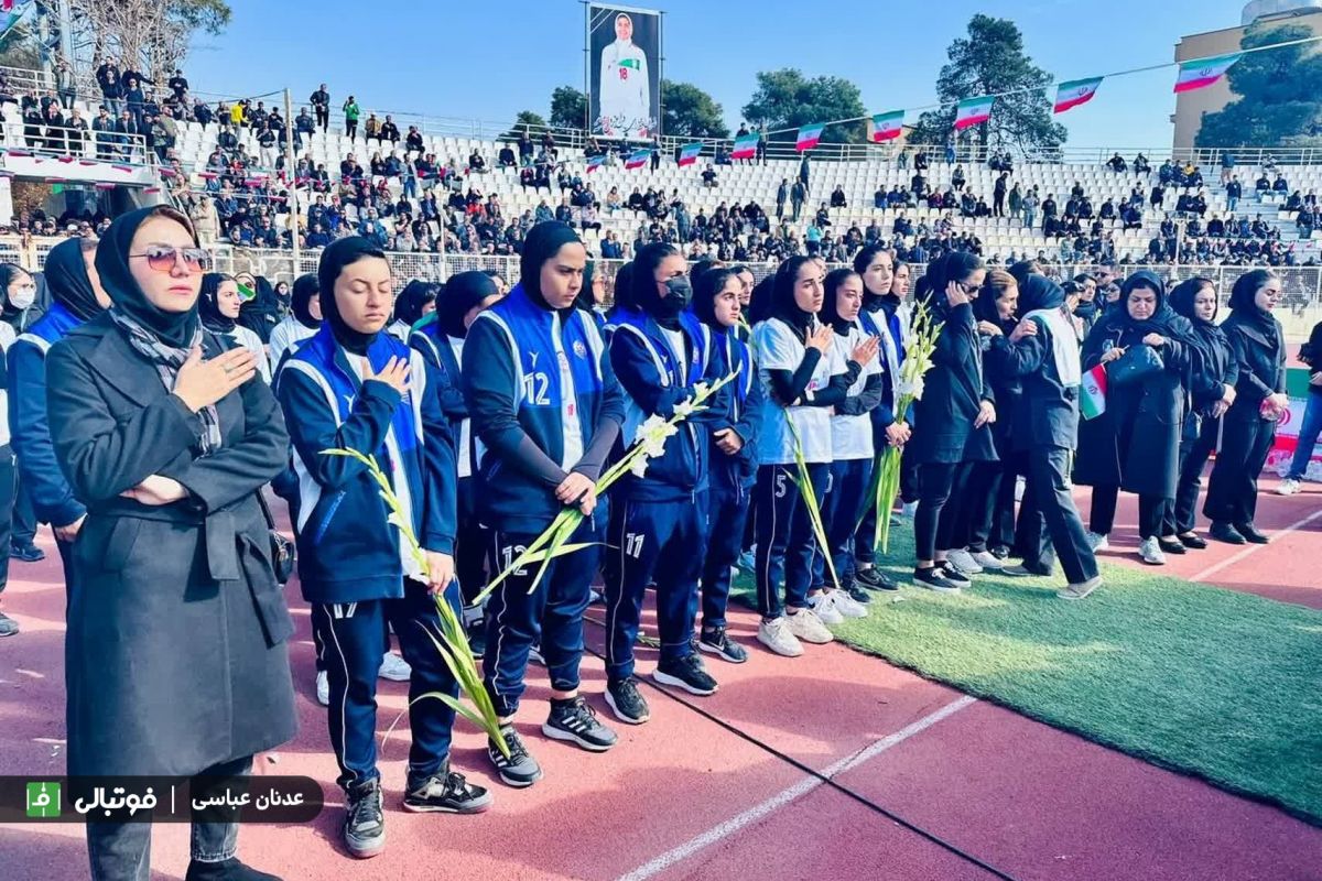 گزارش تصویری اختصاصی/ مراسم تشییع پیکر ملیکا محمدی در ورزشگاه حافظیه شیراز