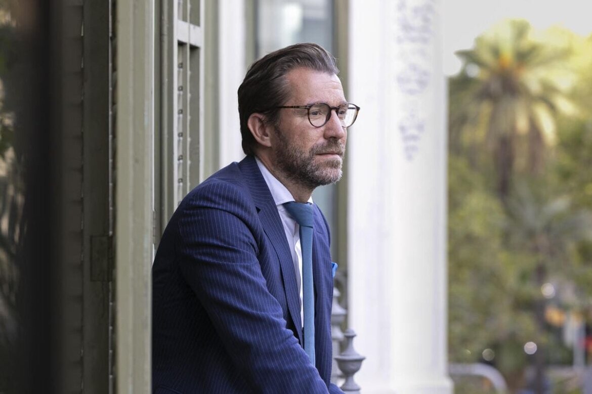 انتقاد مشاور مالی سابق لاپورتا از سیاست های مدیریتی بارسلونا