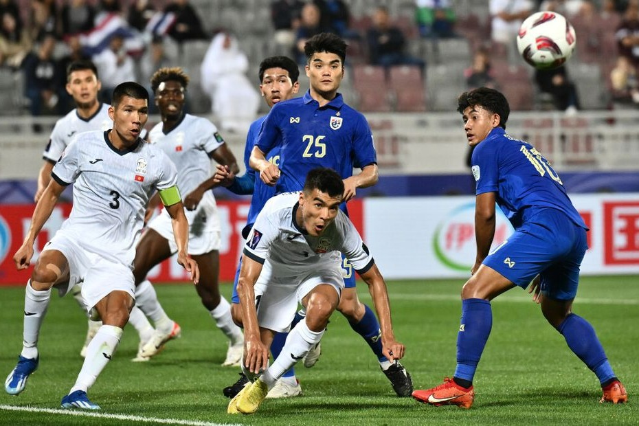 جام ملت های آسیا| تایلند با پیروزی برابر قرقیزستان جام را آغاز کرد