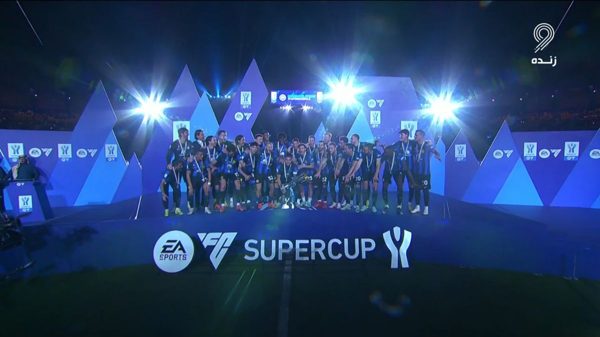 مراسم اهدای جام قهرمانی سوپر کاپ به اینتر