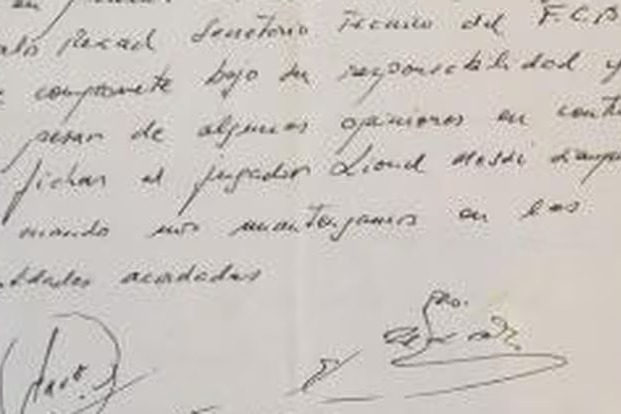 دستمال کاغذی اولین قرارداد مسی با بارسلونا به حراج گذاشته شد