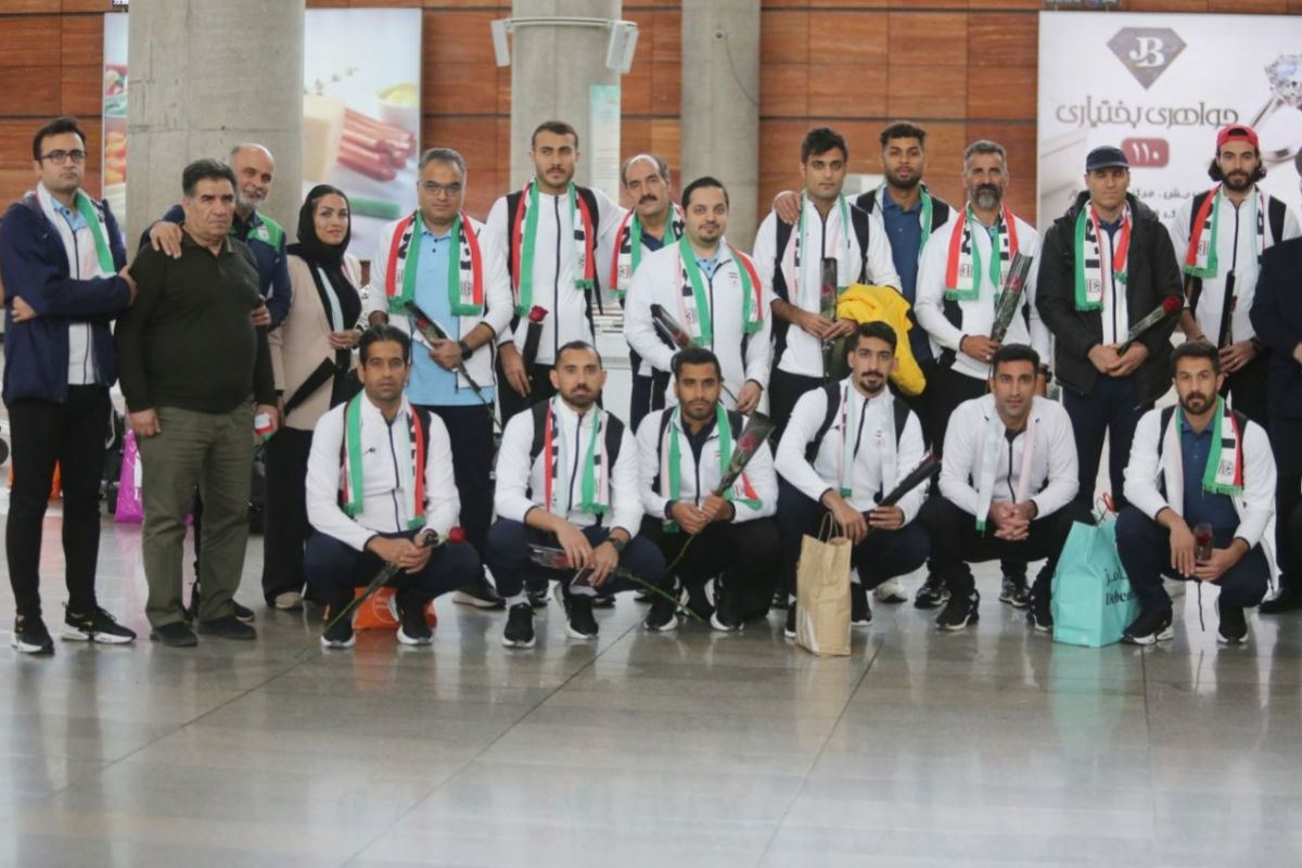 گزارش تصویری/ بازگشت تیم ملی فوتبال ساحلی به ایران