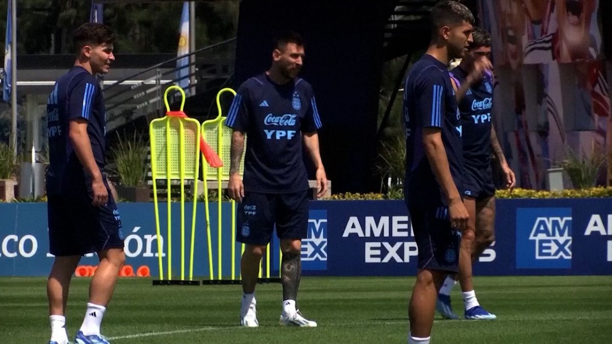 تمرینات آماده سازی بازیکنان تیم ملی آرژانتین برای بازیهای دوستانه