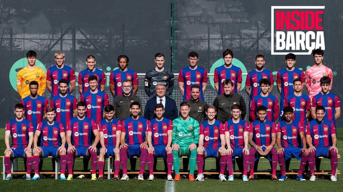 پشت صحنه عکس تیمی و رسمی بارسلونا برای فصل ۲۰۲۳-۲۰۲۴
