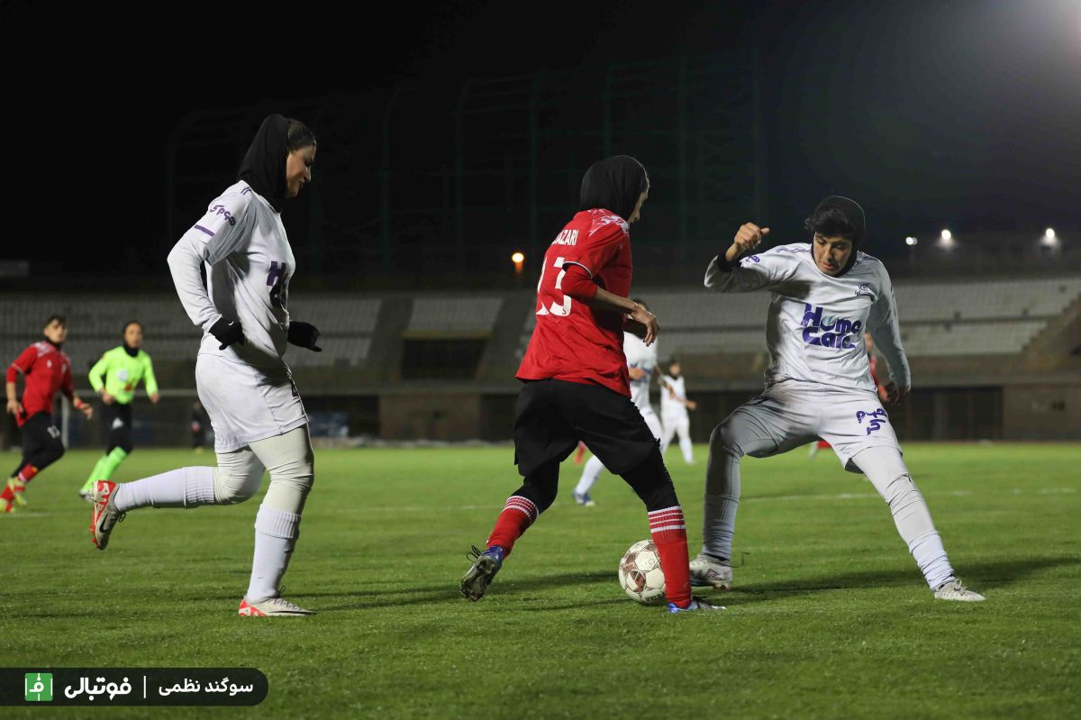 گزارش تصویری/ نماینده البرز 2 - آوا تهران 3 (لیگ فوتبال زنان)