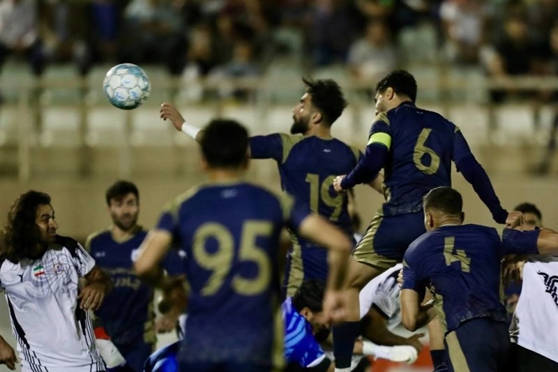 مشکلات ورزشگاه یزد برطرف نشود، چادرملو در تهران بازی می‌کند