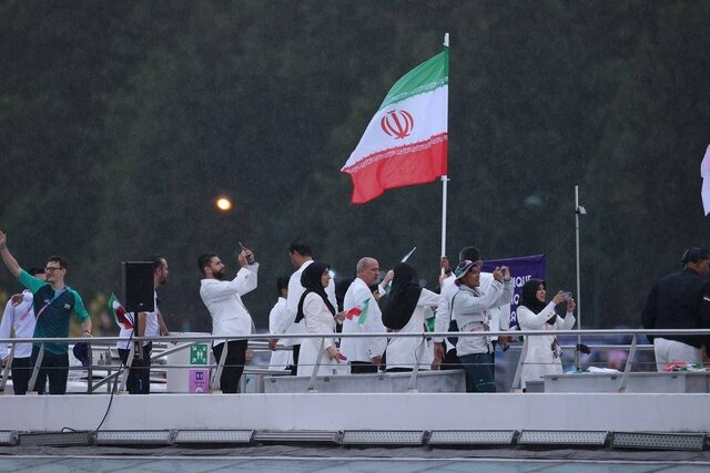 رژه کاروان ایران در افتتاحیه المپیک‌ 2024 پاریس