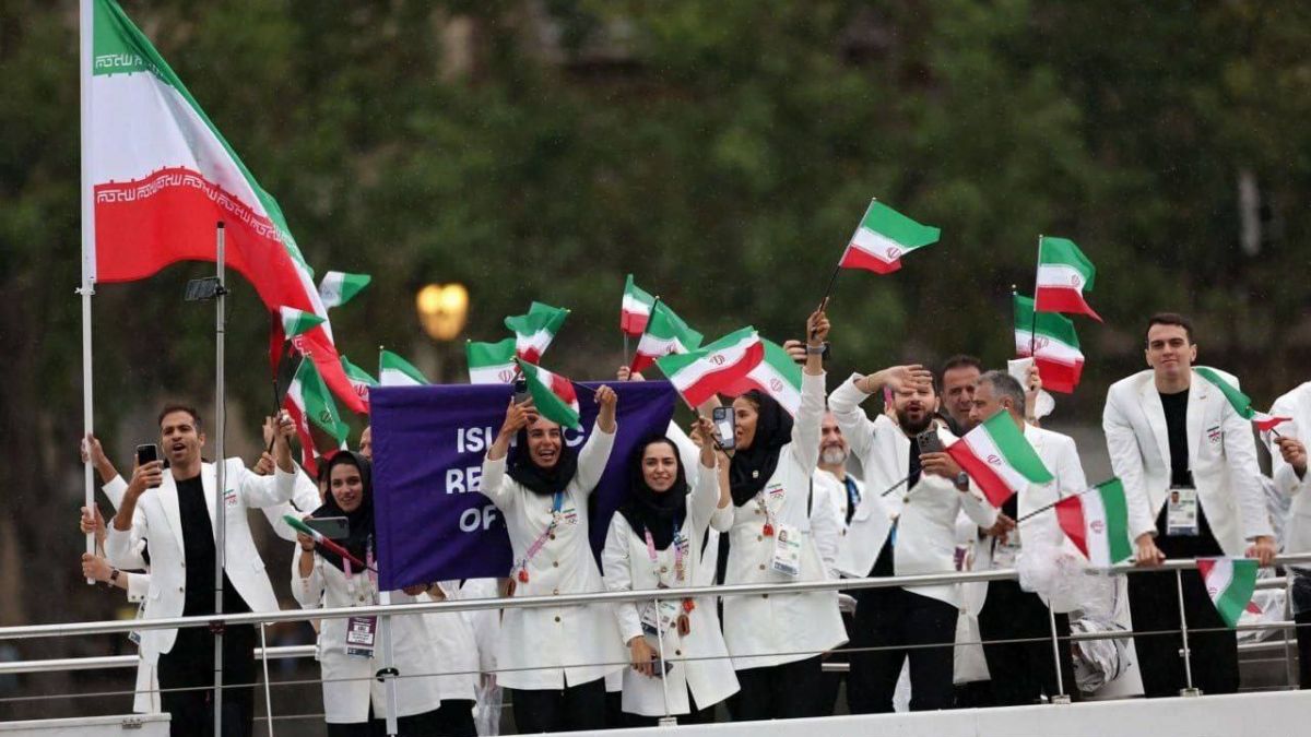 ورود کاروان ایران در مراسم افتتاحیه المپیک 2024