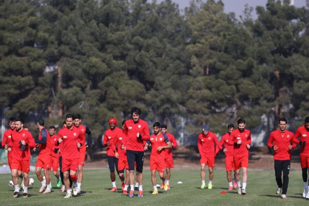 یک هفته تا سوپرجام؛ پرسپولیس مربی ندارد!