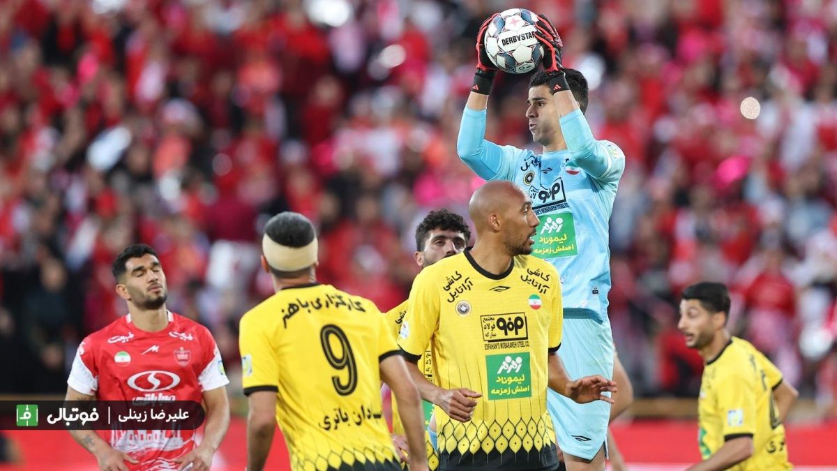 روزگار بدون باخت نیازمند برابر پرسپولیس در لیگ برتر؛ قفلساز!