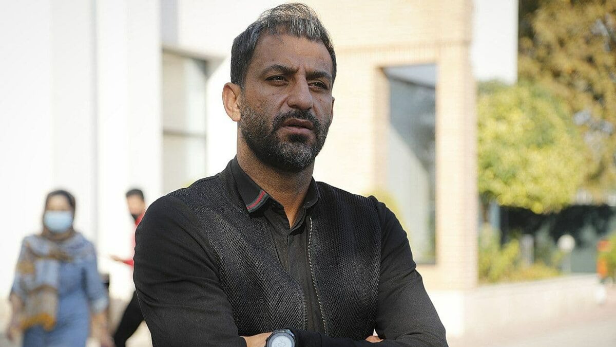 شکوری به کادرفنی استقلال اضافه شد