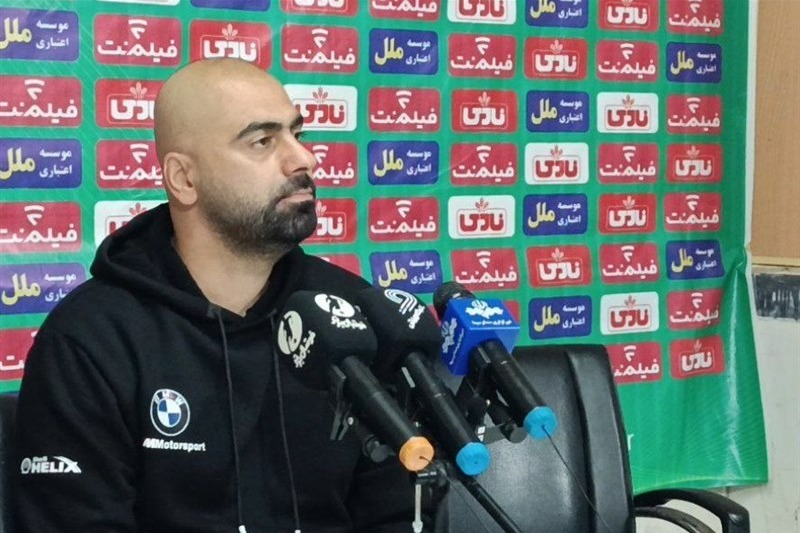 یک اتفاق غیرمنتظره در نشست خبری ملوان و سپاهان، برق رفت!